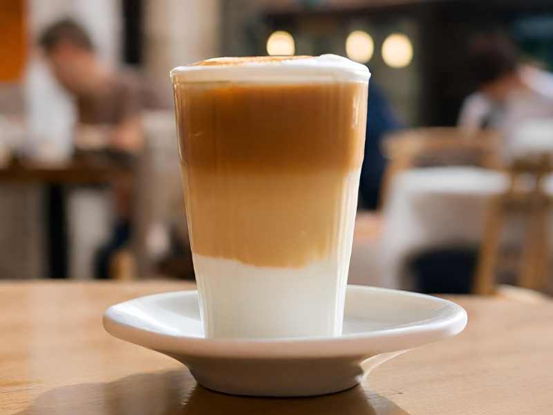 Macchiato: En Italiensk Kaffedryck med Karaktär